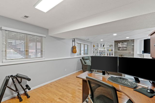 8560 Holland Avenue, Apple Valley, MN 55124