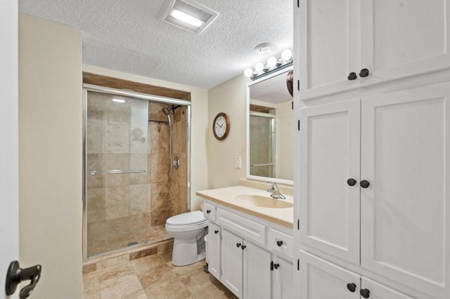 8560 Holland Avenue, Apple Valley, MN 55124