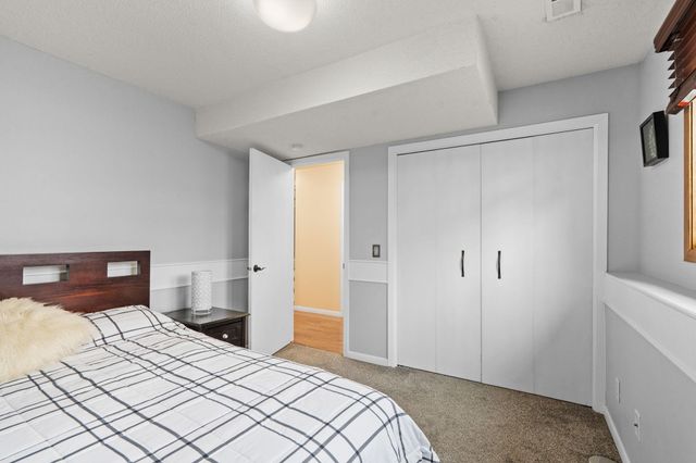 8560 Holland Avenue, Apple Valley, MN 55124