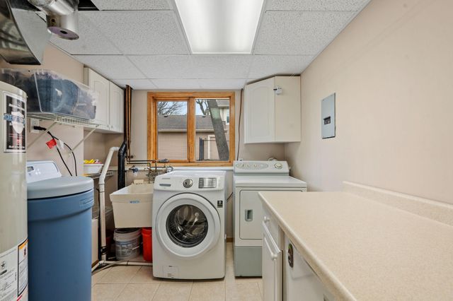 8560 Holland Avenue, Apple Valley, MN 55124