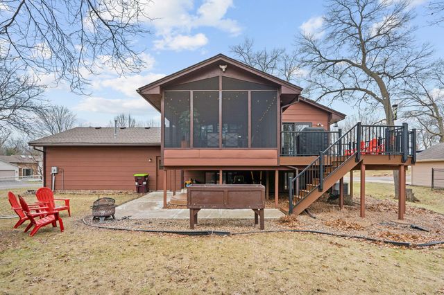 8560 Holland Avenue, Apple Valley, MN 55124