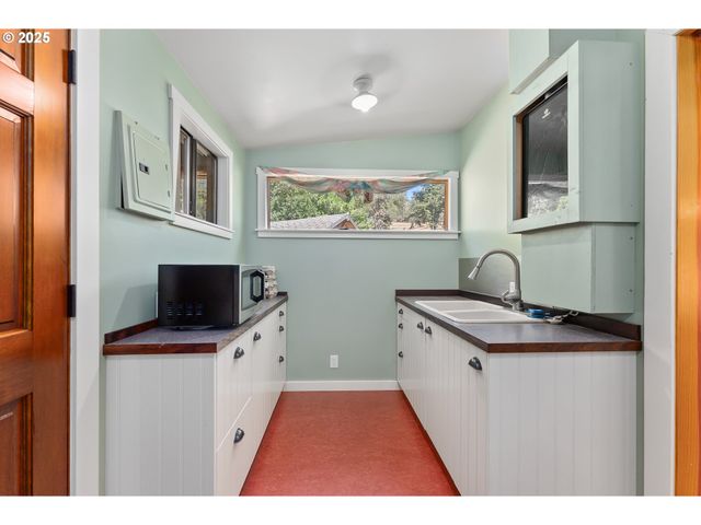 0 RICE CREEK Rd, Winston, OR 97496