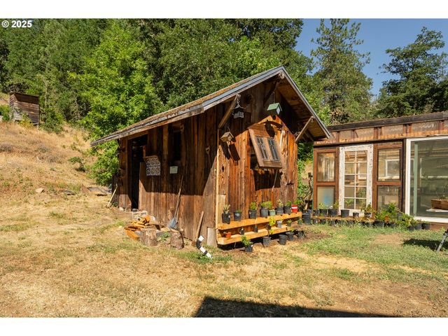 0 RICE CREEK Rd, Winston, OR 97496