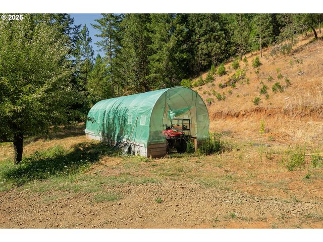 0 RICE CREEK Rd, Winston, OR 97496
