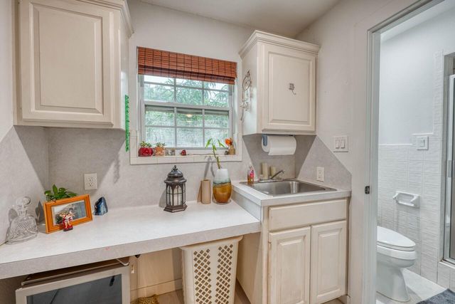 301 6th ST, Marble Falls, TX 78654