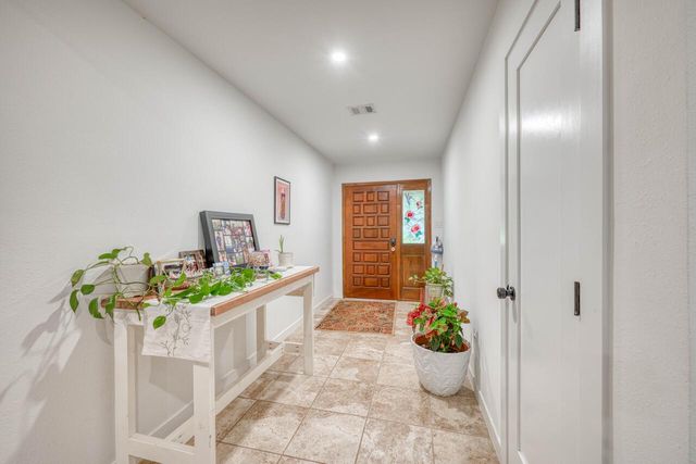 301 6th ST, Marble Falls, TX 78654