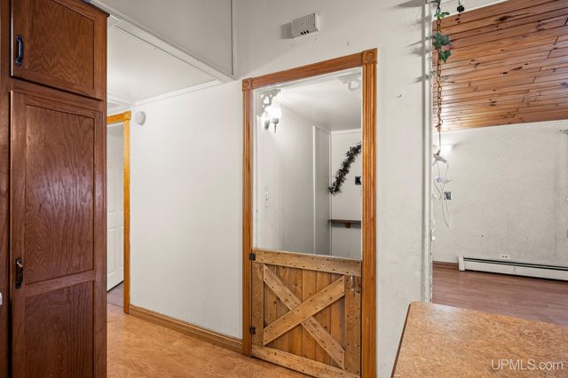 4864 Greenwood 18.12 Drive, Escanaba, MI 49829