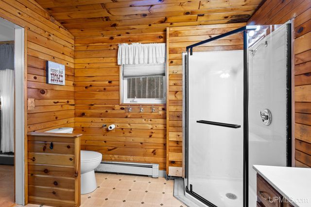 4864 Greenwood 18.12 Drive, Escanaba, MI 49829