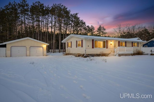 4864 Greenwood 18.12 Drive, Escanaba, MI 49829