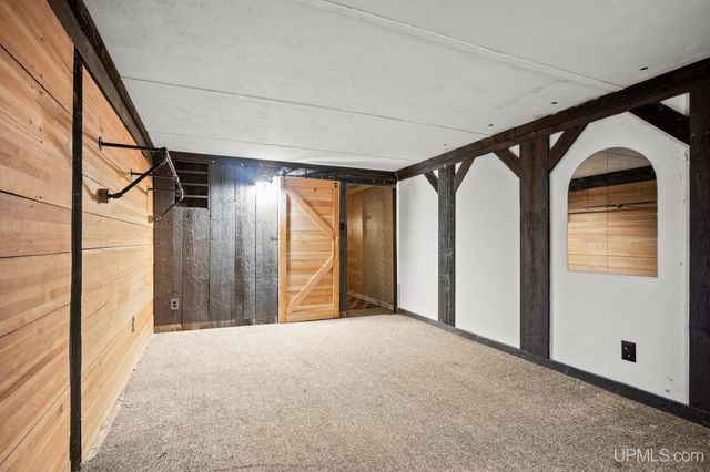 4864 Greenwood 18.12 Drive, Escanaba, MI 49829