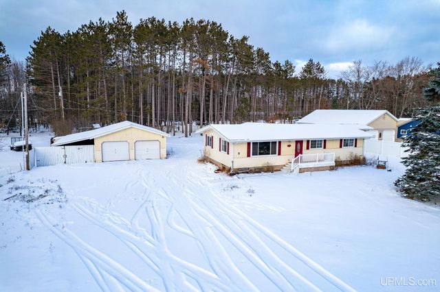 4864 Greenwood 18.12 Drive, Escanaba, MI 49829