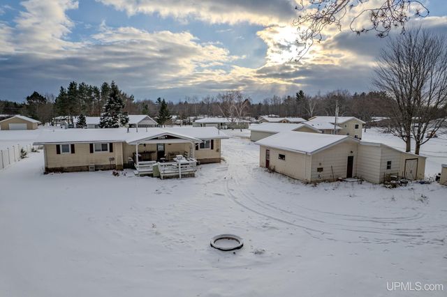 4864 Greenwood 18.12 Drive, Escanaba, MI 49829