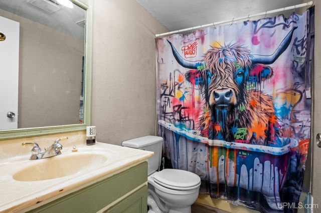 4864 Greenwood 18.12 Drive, Escanaba, MI 49829