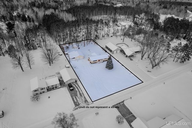 4864 Greenwood 18.12 Drive, Escanaba, MI 49829