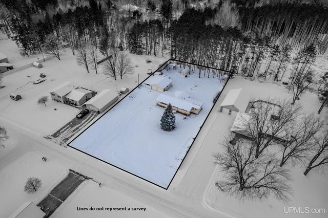 4864 Greenwood 18.12 Drive, Escanaba, MI 49829