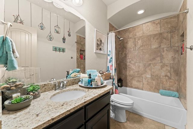 3908 Roma, Odessa, TX 79765