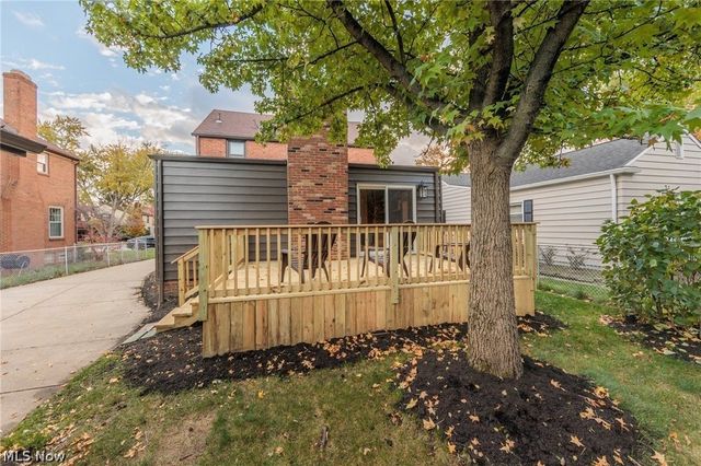 2876 Lakeview Avenue, Rocky River, OH 44116