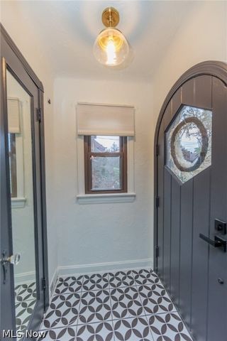 2876 Lakeview Avenue, Rocky River, OH 44116
