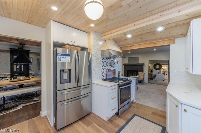 2876 Lakeview Avenue, Rocky River, OH 44116