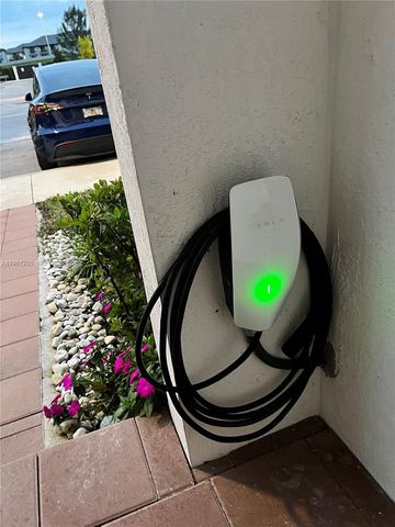 3328 W 114th Ter, Hialeah, FL 33018