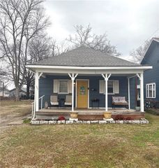 107 E 22nd Street, Pittsburg, KS 66762