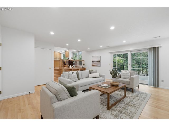 2831 VALE Ct, Lake Oswego, OR 97034