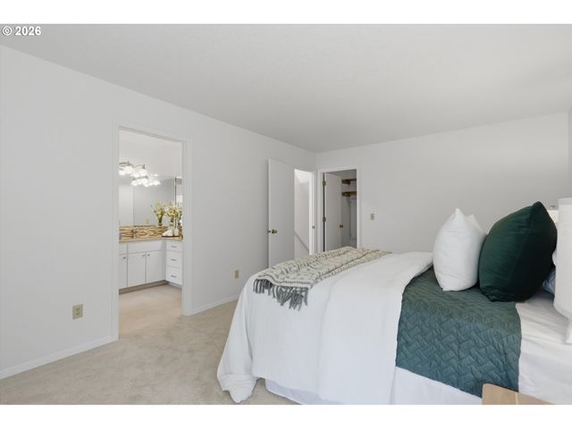 2831 VALE Ct, Lake Oswego, OR 97034
