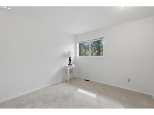 2831 VALE Ct, Lake Oswego, OR 97034