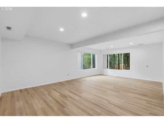 2831 VALE Ct, Lake Oswego, OR 97034