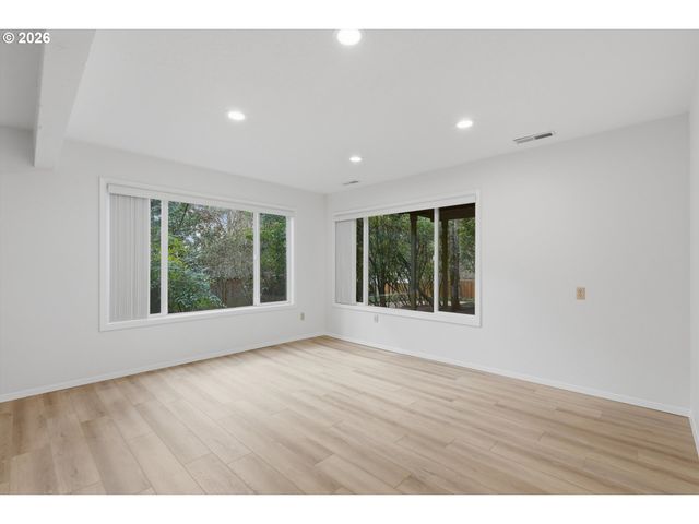 2831 VALE Ct, Lake Oswego, OR 97034