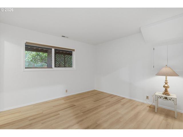 2831 VALE Ct, Lake Oswego, OR 97034