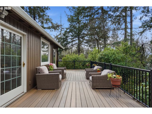 2831 VALE Ct, Lake Oswego, OR 97034