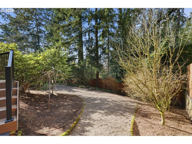 2831 VALE Ct, Lake Oswego, OR 97034