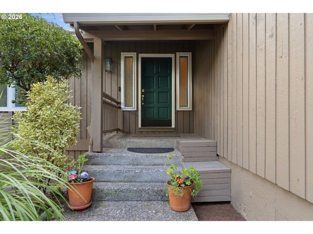 2831 VALE Ct, Lake Oswego, OR 97034