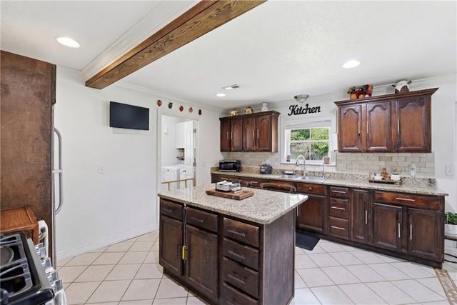 1300 Dyer Street, Springdale, AR 72762