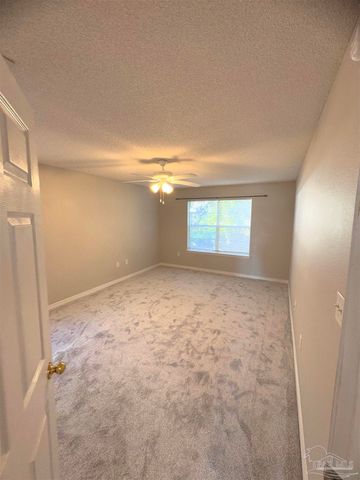 711 Marsh Harbor Dr, Mary Esther, FL 32569