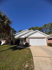 711 Marsh Harbor Dr, Mary Esther, FL 32569