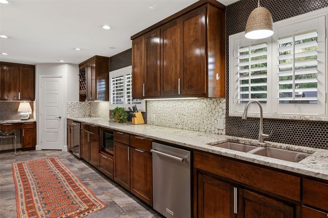 1700 Saxony Road, Fort Worth, TX 76116