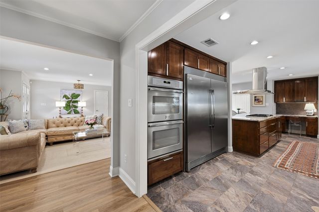 1700 Saxony Road, Fort Worth, TX 76116