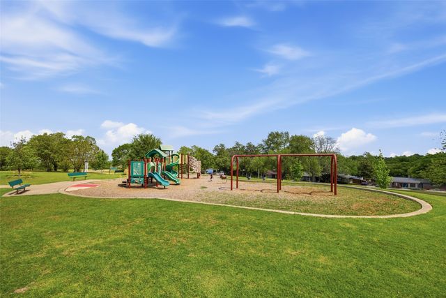 1700 Saxony Road, Fort Worth, TX 76116