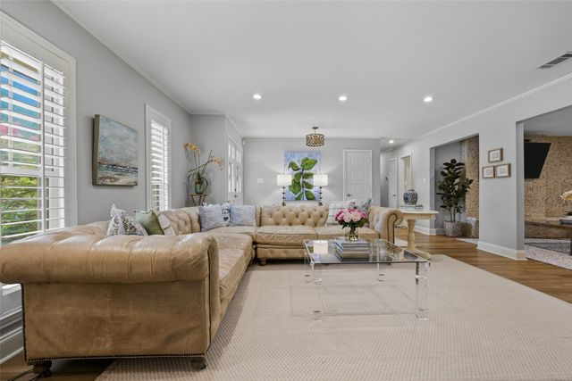 1700 Saxony Road, Fort Worth, TX 76116