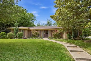 1700 Saxony Road, Fort Worth, TX 76116