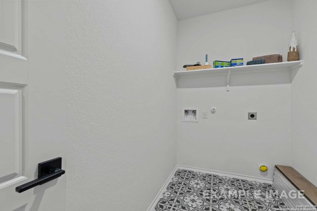 16420 Basil Cove, Elmendorf, TX 78112