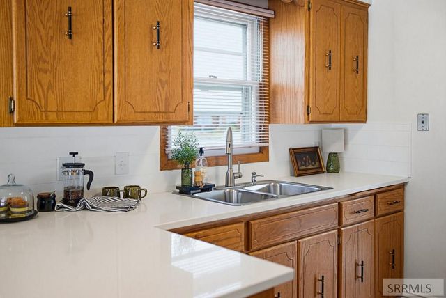 810 Cranmer Avenue, Idaho Falls, ID 83401