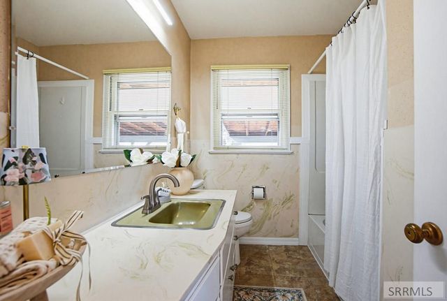 810 Cranmer Avenue, Idaho Falls, ID 83401