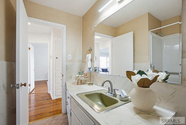 810 Cranmer Avenue, Idaho Falls, ID 83401