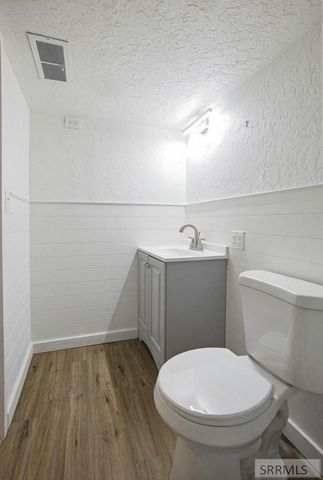 810 Cranmer Avenue, Idaho Falls, ID 83401