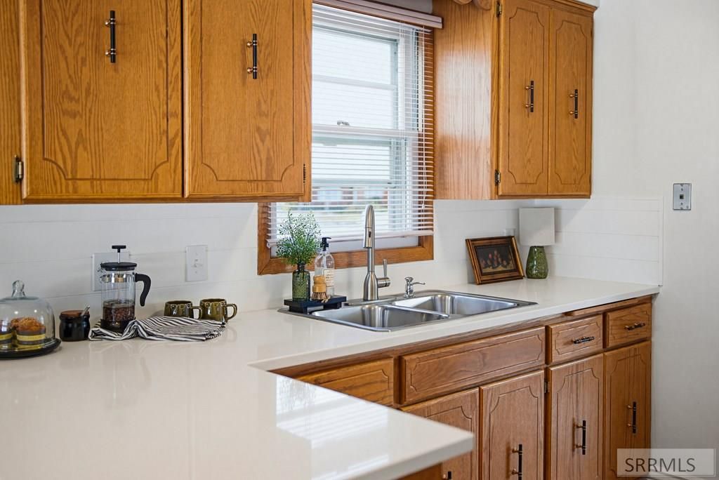 Image 13 of property listing at 810 Cranmer Avenue, Idaho Falls, ID 83401