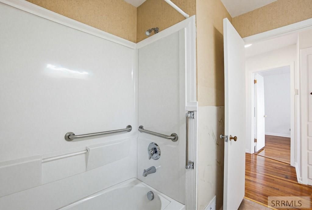 Image 24 of property listing at 810 Cranmer Avenue, Idaho Falls, ID 83401