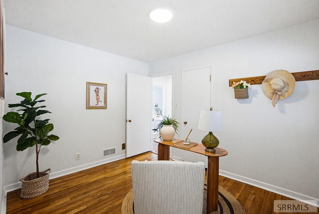 Image 26 of property listing at 810 Cranmer Avenue, Idaho Falls, ID 83401